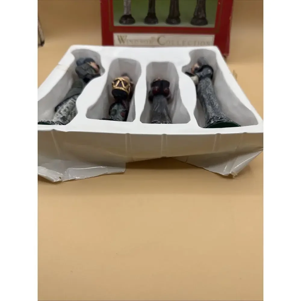 Set Of 4 Christmas Pencil Figurines Windsor Collection Family of Carolers Decor